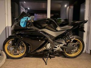 ② YAMAHA YZF-R125