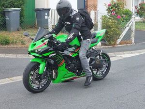 KAWASAKI NINJA ZX6R