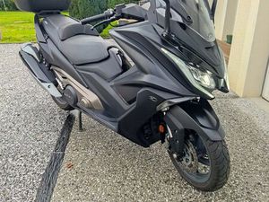 KYMCO AK 550
