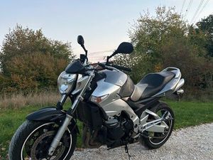 MAGNIFIQUE SUZUKI GSR 600 + ÉQUIPÉ POT GPR GHOST