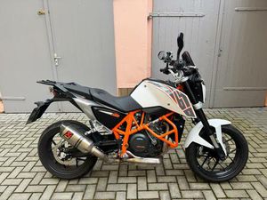 KTM 690 DUKE - NAKED BIKE