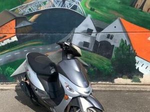 PEUGEOT V-CLICK (LOOPT NIET) — SCOOTERS | PEUGEOT — MARKTPLAATS
