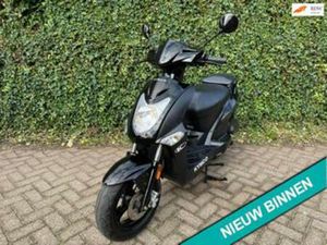 KYMCO AGILITY FAT 12 FR NETTE STAAT BETAAL MET IN3 — SCOOTERS | KYMCO — MARKTPLAATS