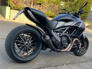 DUCATI DIAVEL 1200 BLACK CARBON TITANIUM