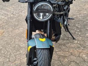 HUSQVARNA VITPILEN 701 AKRAPOVIC QUICKSHIFTER ABS TOP