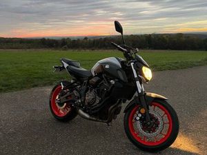 YAMAHA MT07