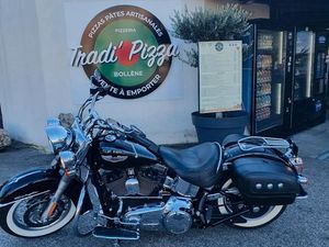 VENDS HARLEY DAVIDSON SOFTAIL DE LUXE 1584 CC ANNÉE 2012 ,CONTRÔLE TECHNIQUE FAIT 10,01,2025 ,POT BLACKJACK 3 BRUIT HOMOLOGUÉ SACOCHE CUIR FACTURE ÀVEC KM 23300