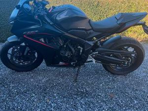 ② HONDA CBR 650 R EN PARFAIT ETAT, GARANTIE 1 AN, 9650 EUR