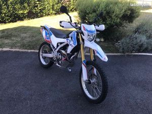 À VENDRE HONDA 250 CRF L