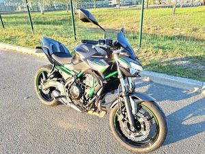 MOTO KAWASAKI Z 650 PACK SPORT