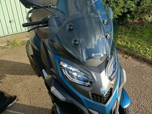 A VENDRE PIAGGIO MP3 530