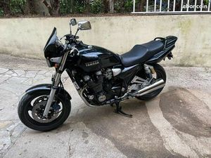 YAMAHA 1300XJR