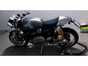 TRIUMPH THRUXTON 1200 R DA VETRINA
