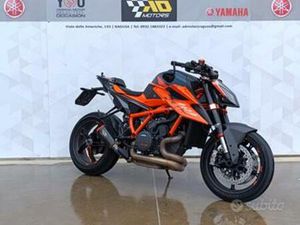 KTM 1290 SUPER DUKE R