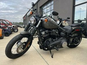 2019 HARLEY-DAVIDSON SOFTAIL FXBB - STREET BOB