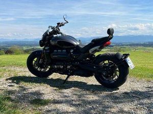 TRIUMPH ROCKET 3 GT STORM