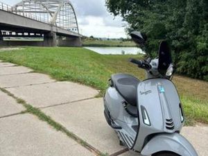 VERSPA SPRINT GEEL KENTEKEN — SCOOTERS | VESPA — MARKTPLAATS