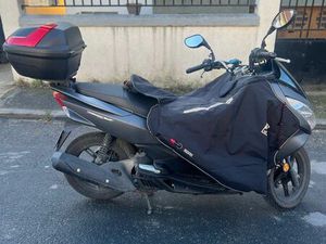 HONDA PCX 125 – TRÈS PEU ROULÉ – EXCELLENT ÉTAT