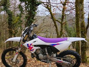 125 YZ-E 2024
