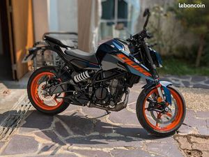 KTM 125 DUKE BLEU 2024