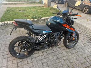 ② KTM DUKE 125