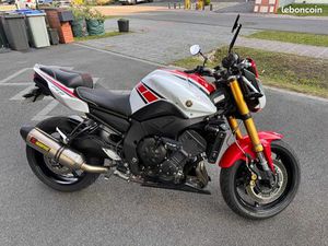 YAMAHA FZ8 50ÈME ANNIVERSAIRE