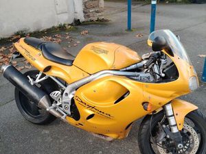 TRIUMPH DAYTONA