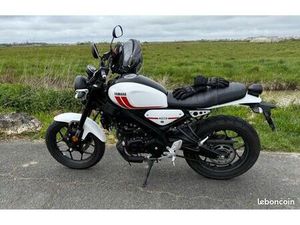 MOTO YAMAHA XSR 125