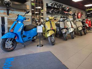 ② VESPA GTS 310 HPE SUPER SPORT