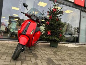 ② VESPA SPRINT S 50 CC SPÉCIAL