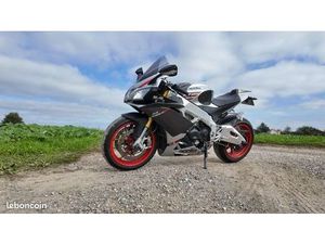 APRILIA RSV4 1000 RR APRC – 2016 – 35 500 KM – TRÈS BON ÉTAT