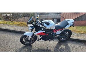 TRIUMPH STREET TRIPLE R 675
