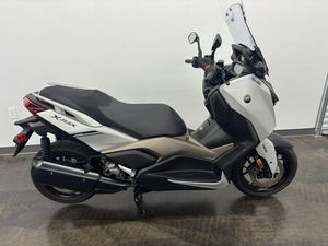 2024 YAMAHA XMAX