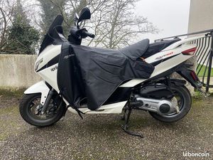 SCOOTER APRILIA SXR 50 + TABLIER