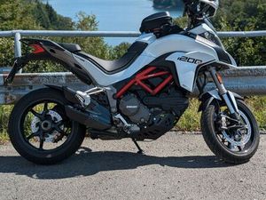 DUCATI MULTISTRADA 1200S TOURING D-AIR