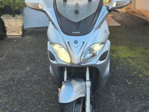 SCOOTER 125 PIAGGO X9
