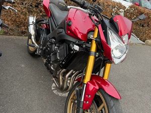 YAMAHA FZ8