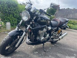 YAMAHA XJR1300