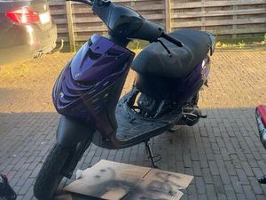 ② PIAGGIO ZIP 172 CC