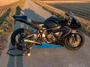 SUZUKI GSX-R 600 PRONTO PISTA