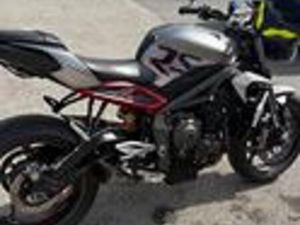 TRIUMPH STREET TRIPLE 765 RS