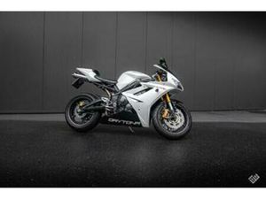 TRIUMPH DAYTONA 675 - RECENT ONDERHOUD, R KUIPSET — MOTOREN | TRIUMPH — MARKTPLAATS
