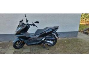 HONDA PCX125 2021 - TOPSTAAT, WEINIG KM! — MOTOREN | HONDA — MARKTPLAATS