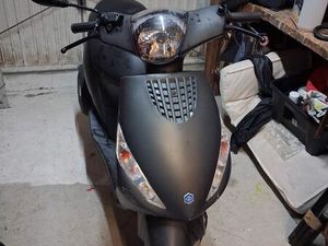 SCOOTER PIAGGO ZIP 4T