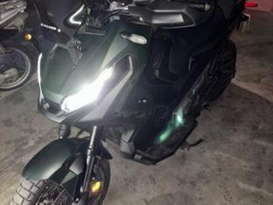 HONDA - X-ADV750
