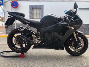 YAMAHA - R6