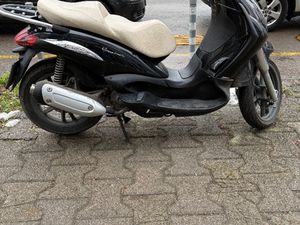 PIAGGIO BEVERLY 250 →