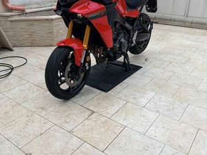 YAMAHA TRACER 9 GT ROSSO
