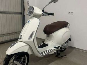 VESPA PRIMAVERA 50 4-TAKT