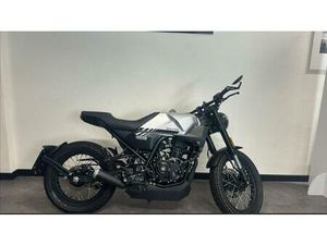 VENDO BRIXTON MOTORCYCLES CROSSFIRE 125 (2023 - 26) USATA A CATANIA (CODICE 9922211) - MOTO.IT